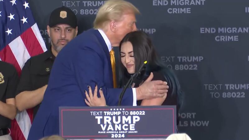 Trump y la madre de Joselyn Nungaray