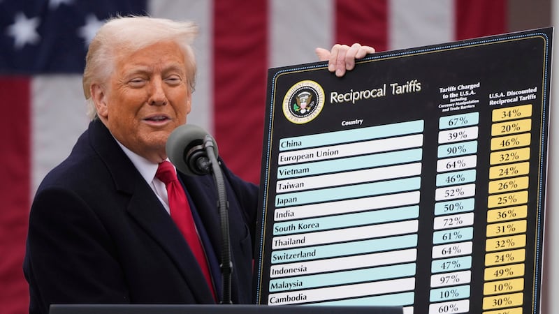 ARCHIVO – El presidente estadounidense Donald Trump habla en un evento para anunciar nuevos...