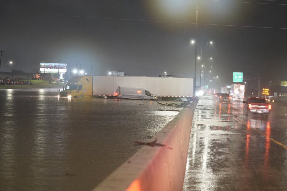 La i-35 se inundó en Waco, Texas, el domingo 14 de junio de 2026.