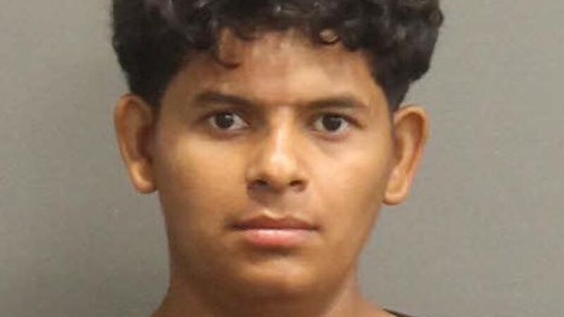 Jerson Diaz de 22 años de edad, es acusado de estupro y abuso sexual de una menor según la...