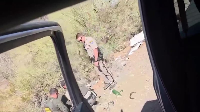Inmigrante deportado a México cuenta lo que vivió tras detención durante operativo de la...